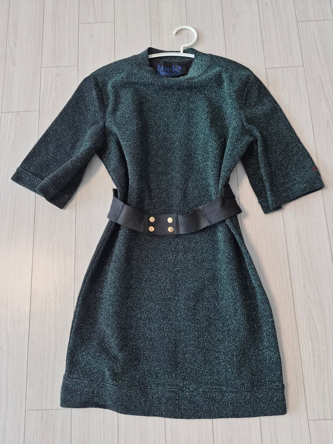 [럭키슈에뜨] 영롱한 글리터 니트 미니 원피스 판매합니다 상품이미지4