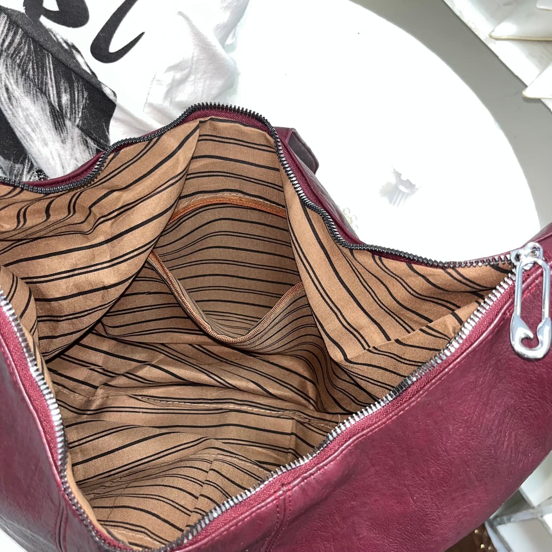 버건디 스타 스터드 포인트 숄더백 상품이미지5