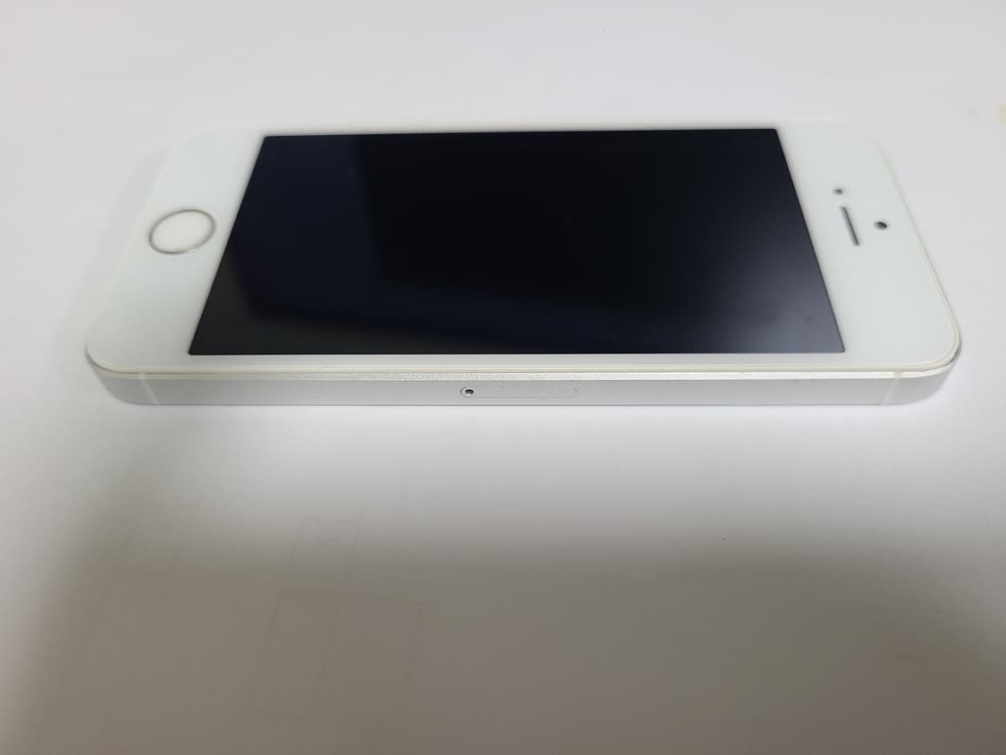 아이폰se 실버 32G 미국판무음 배터리100 상품이미지3