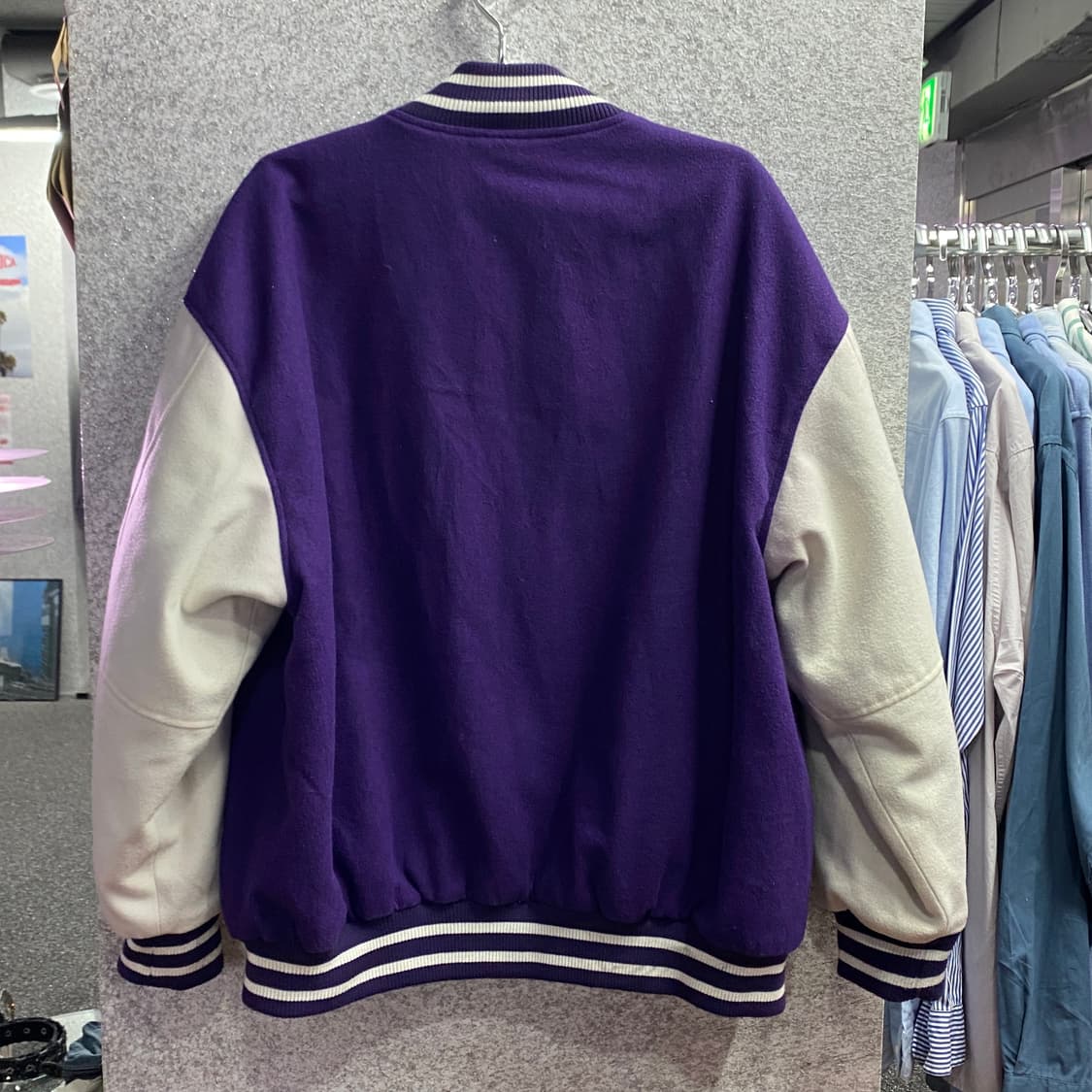 위고 퍼플 배색 바시티 자켓 B3780 상품이미지4