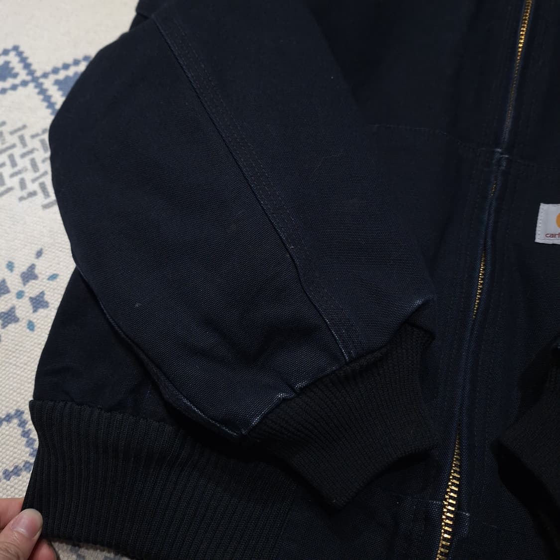 칼하트 J140 피그먼트블랙 덕캔버스 이너퀼팅 액티브자켓 후드집업 상품이미지5