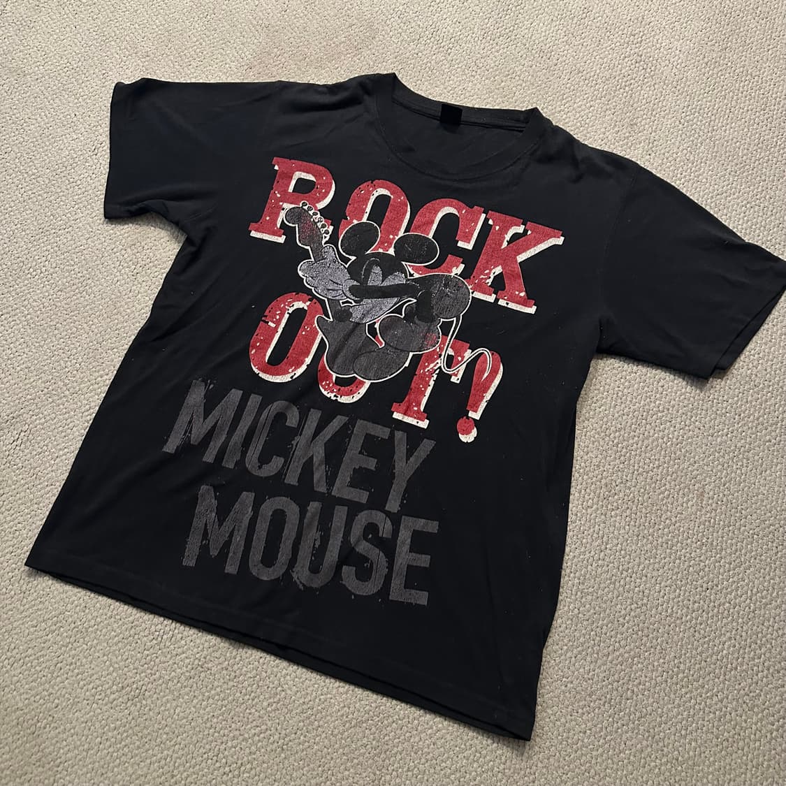 미키마우스 ‘ROCK OUT!’ 티셔츠 상품이미지2