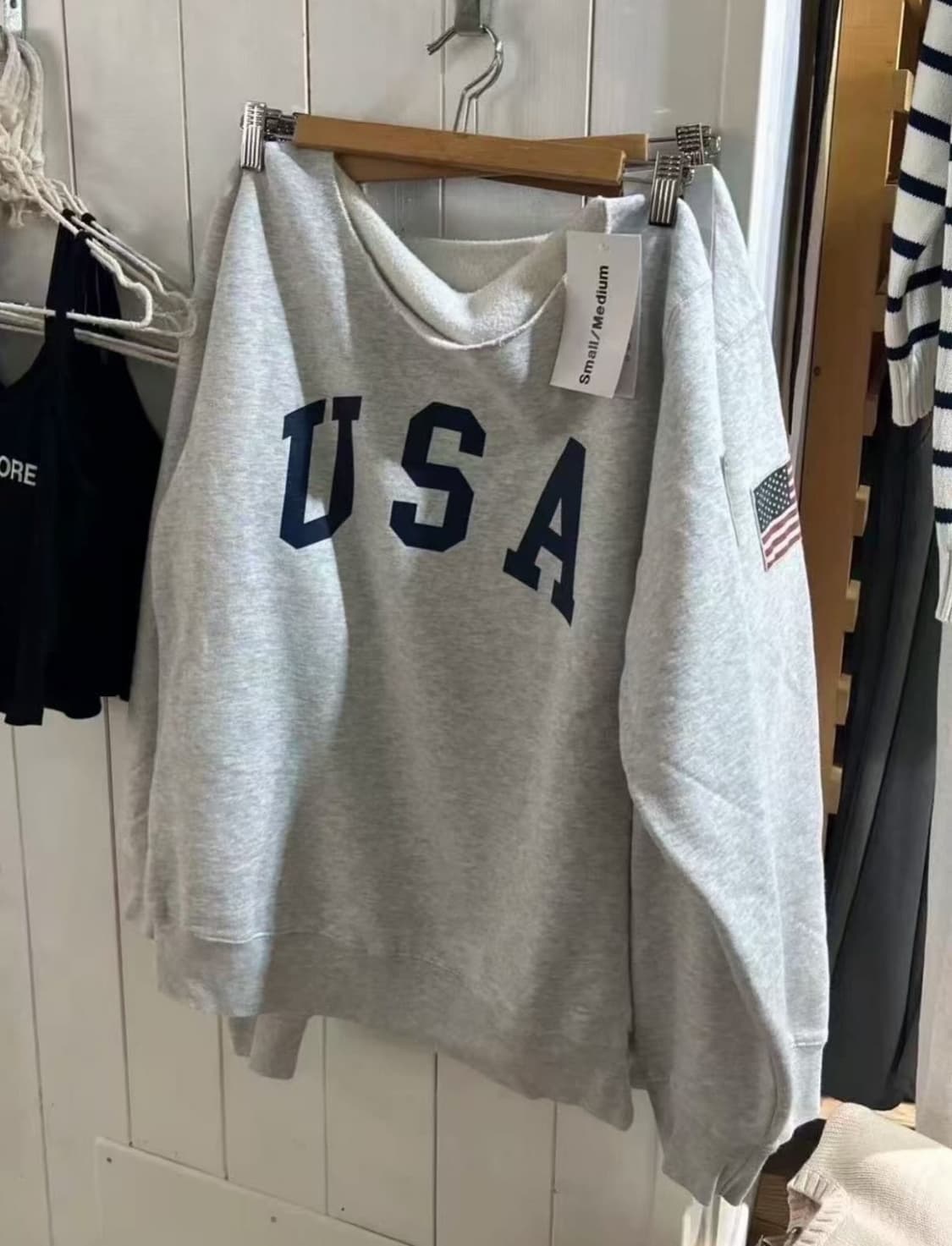 브랜디멜빌 USA 오프숄더 맨투맨 새상품 상품이미지1