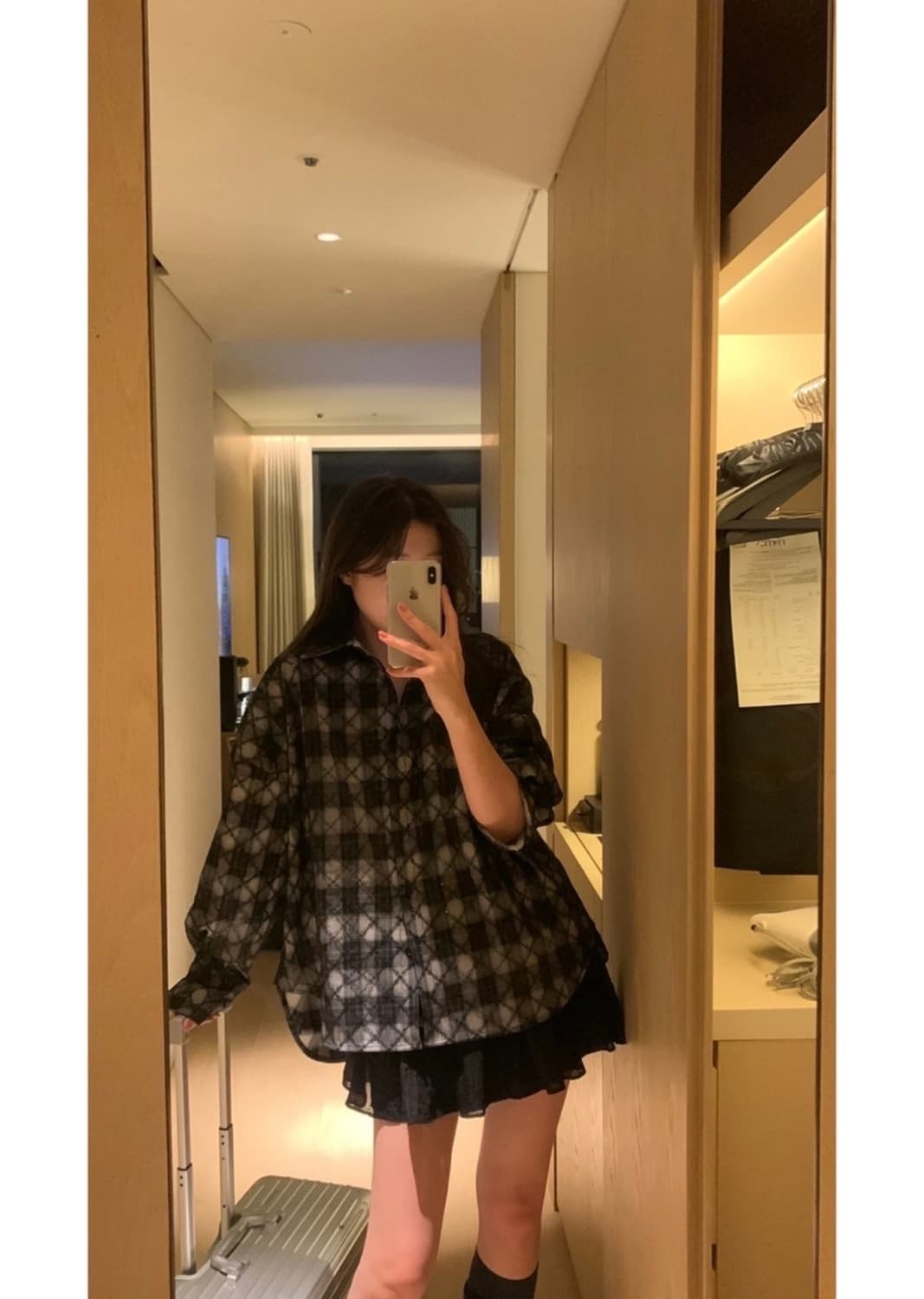 웨어웨더 노드 시퀸셔츠 상품이미지1