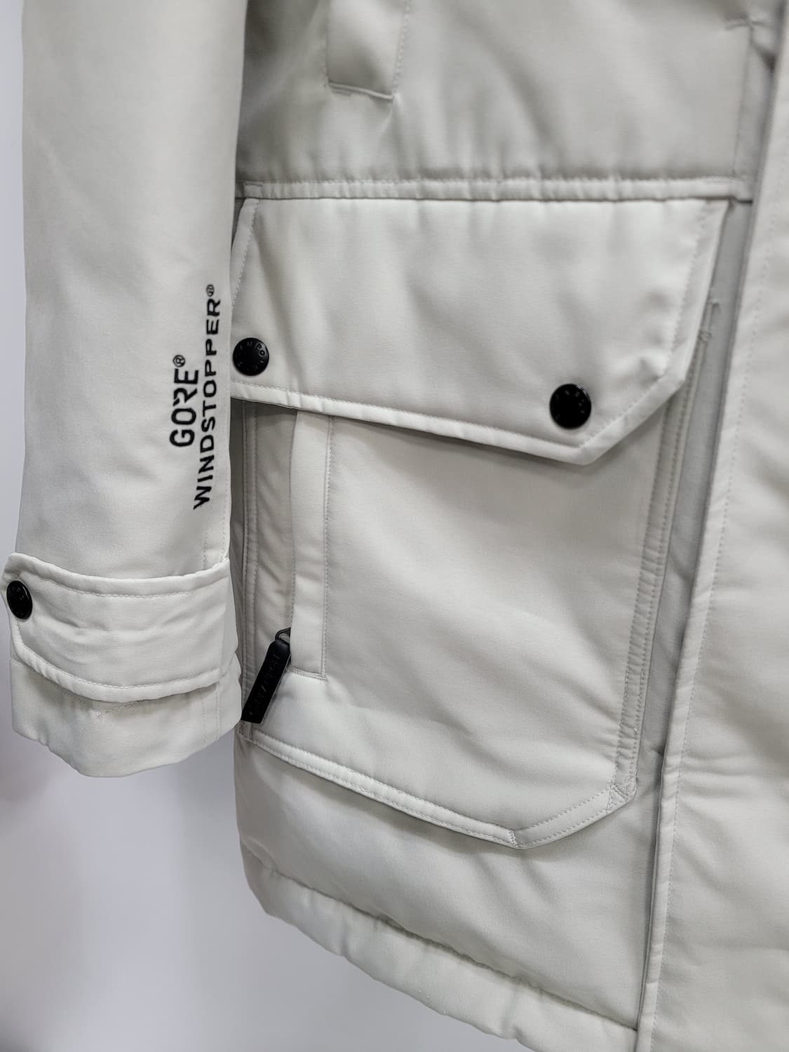 BEANPOLE 빈폴 고어텍스 구스 다운 패딩 / 여 85
 상품이미지6