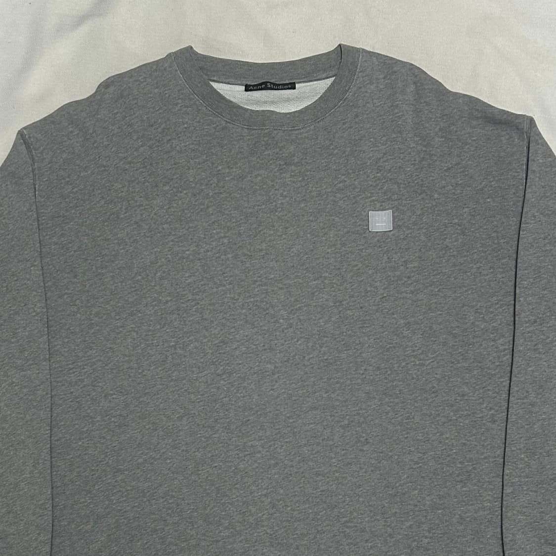 L 아크네 스튜디오 페이스 로고 그레이 맨투맨 상품이미지1