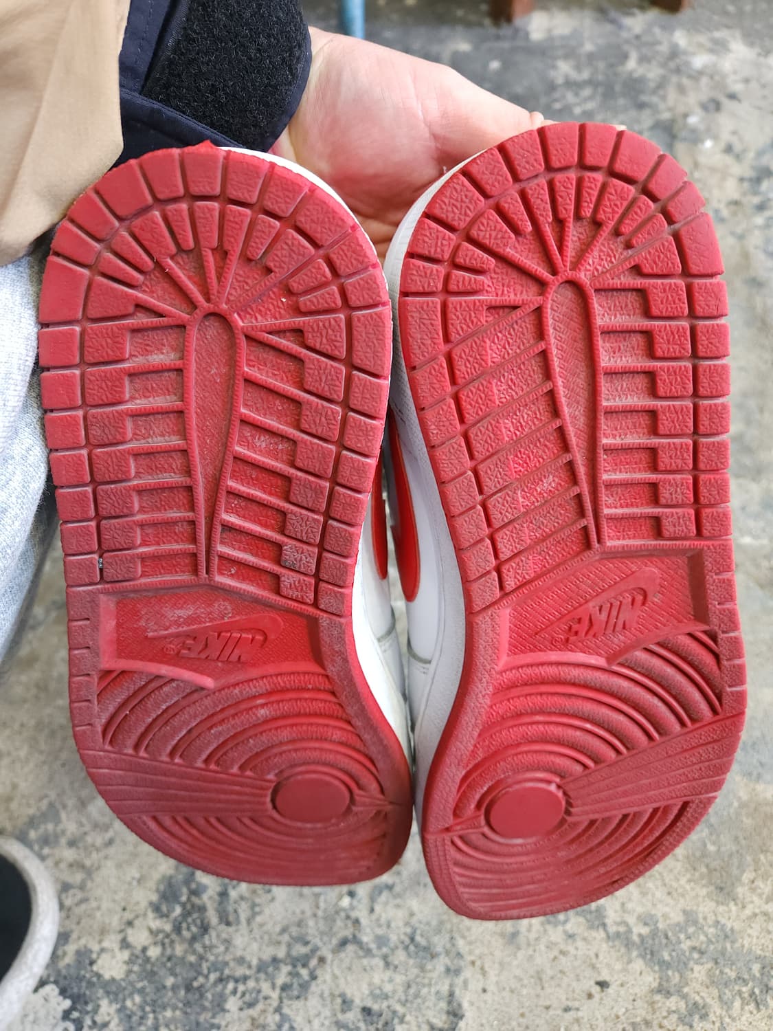 나이키 에어조던1 레트로 OG 유니버시티 레드 265mm 상품이미지10