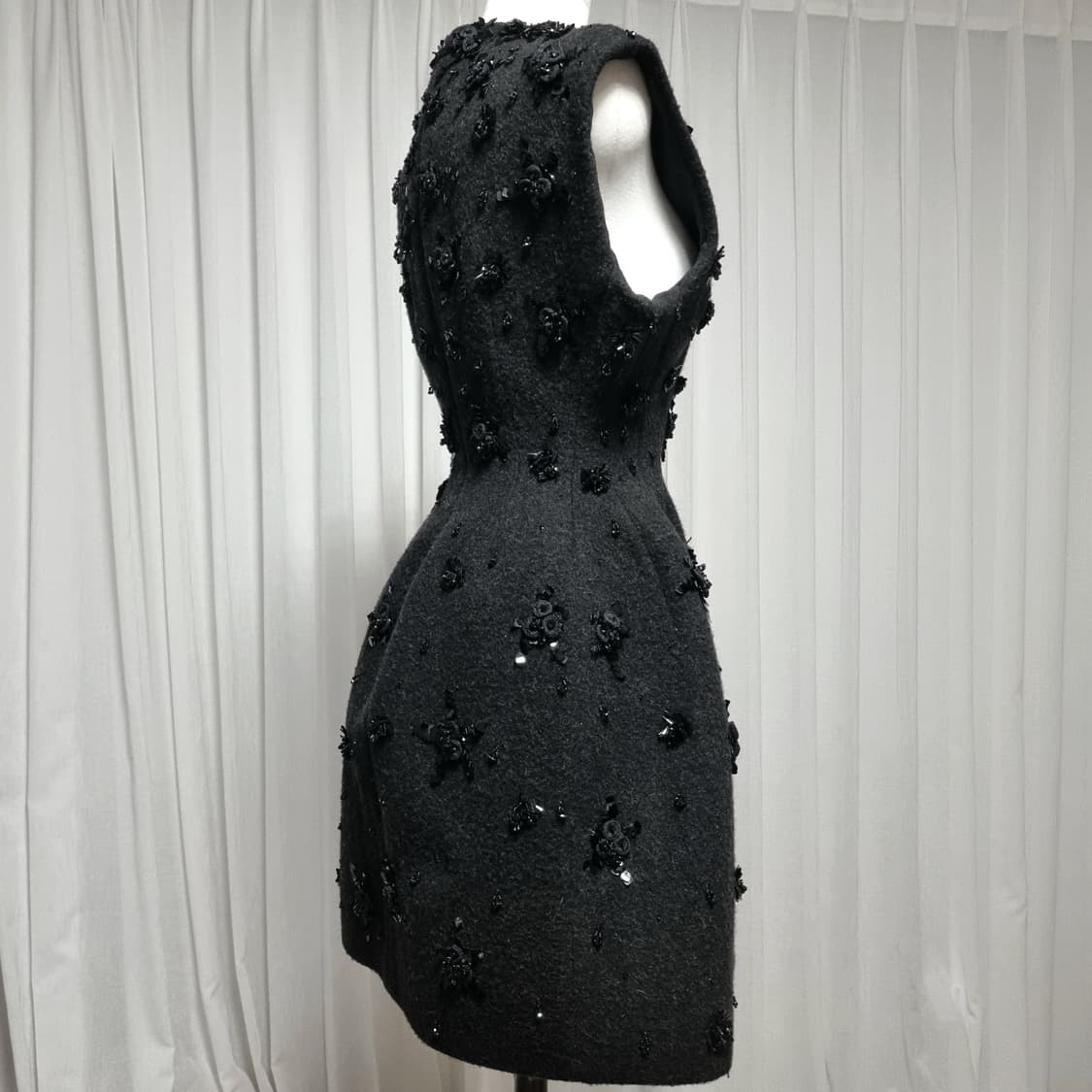 프라다 울100 비즈장식 부클 미니드레스 원피스 (55/40) 상태최상 상품이미지3