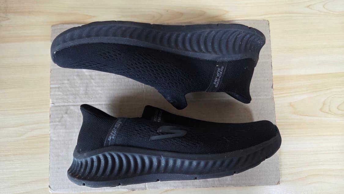 스케처스 고워크 블랙 슬립온 상품이미지2