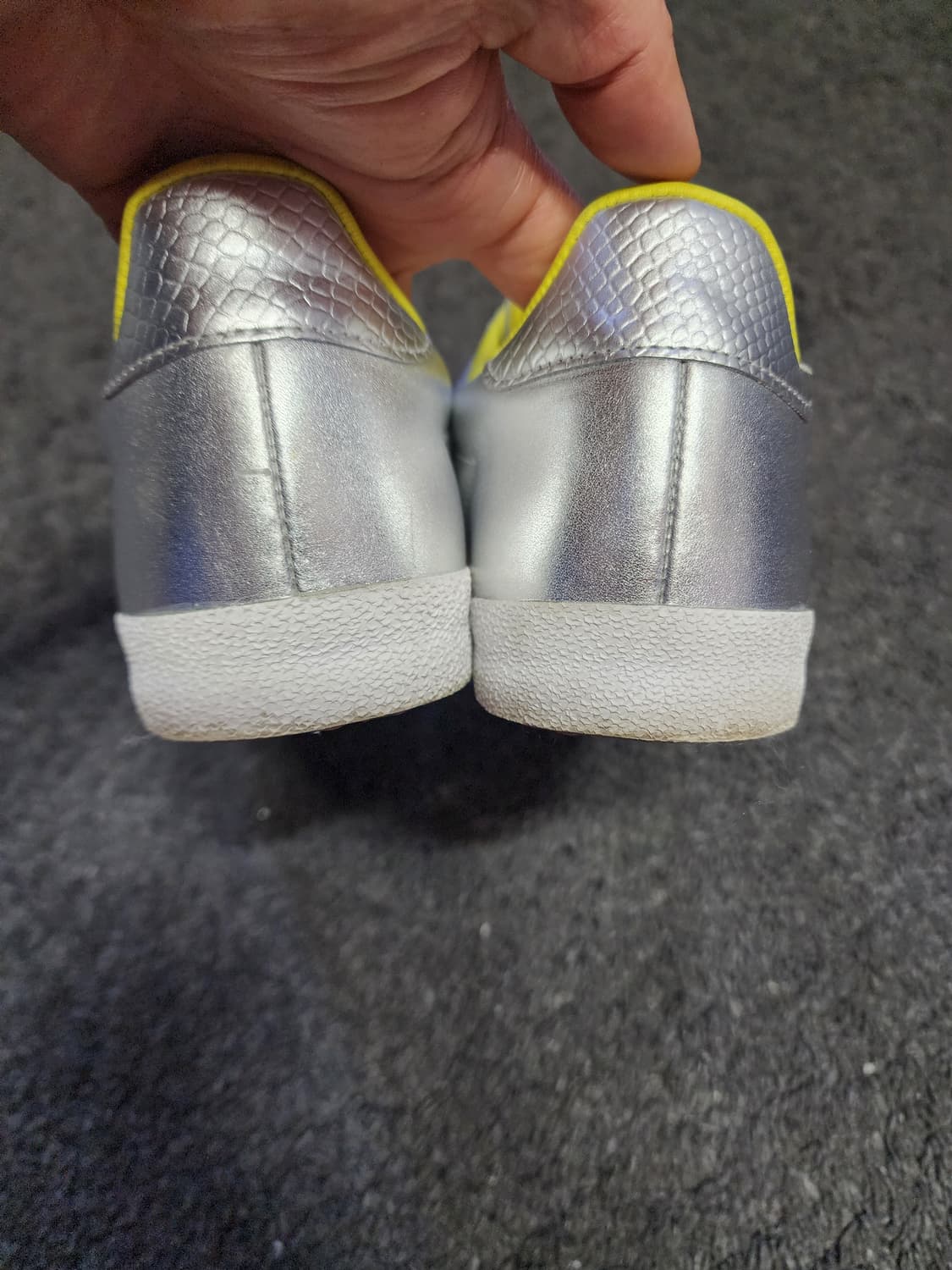 아디다스 가젤 실버   255사이즈 상품이미지5