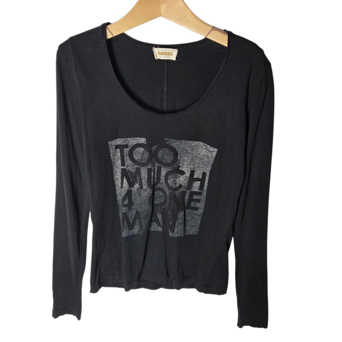 [DIESEL] 디젤 그래픽 프린팅 롱슬리브 상품이미지1