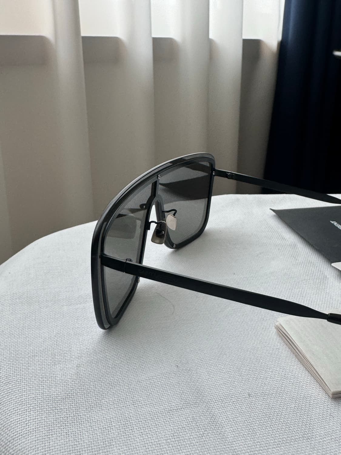 [S급]  Saint Laurent 보잉 미러 블랙 실드 선글라스 SL 상품이미지7