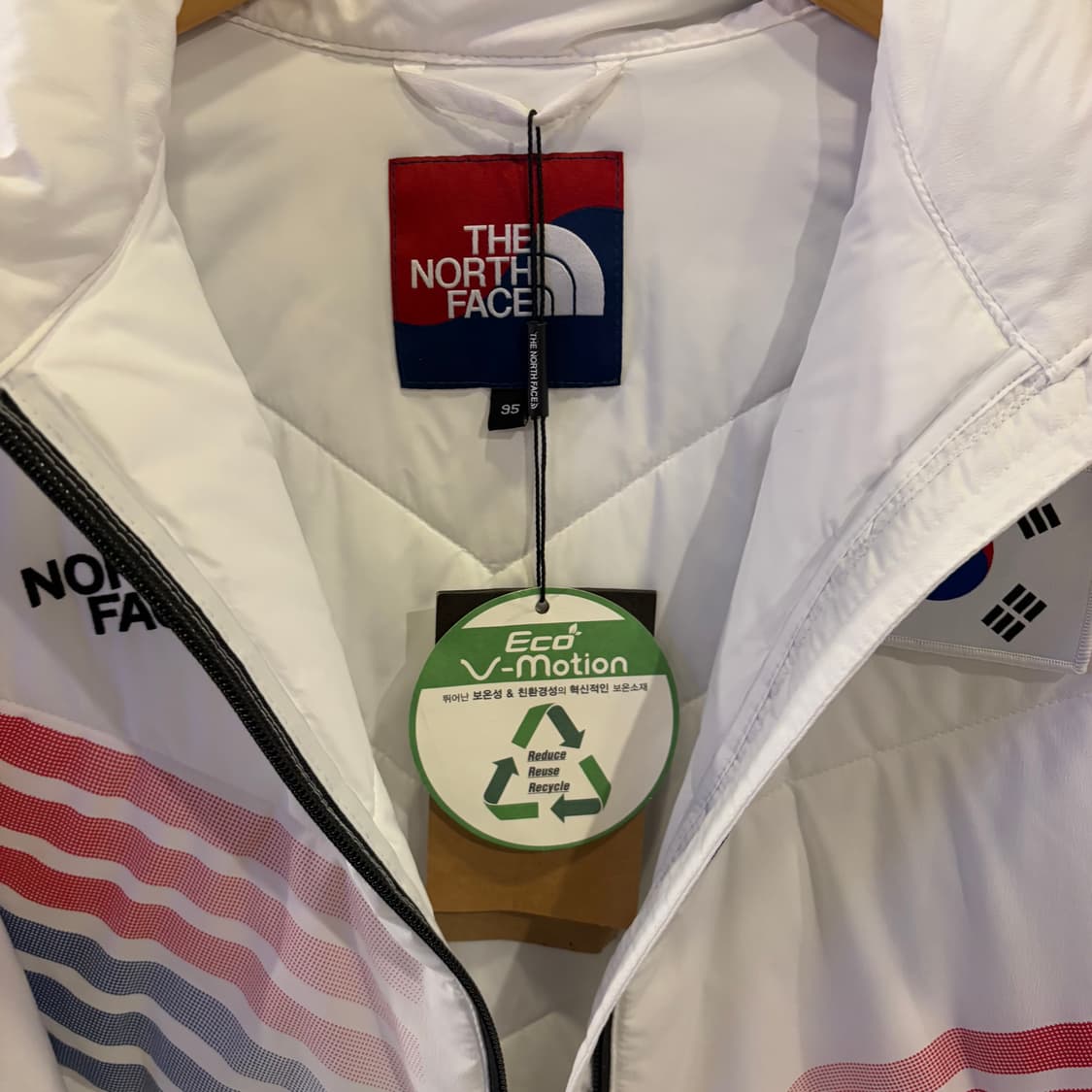 노스페이스 베이징 2022 국가대표 올림픽 패딩 상품이미지5