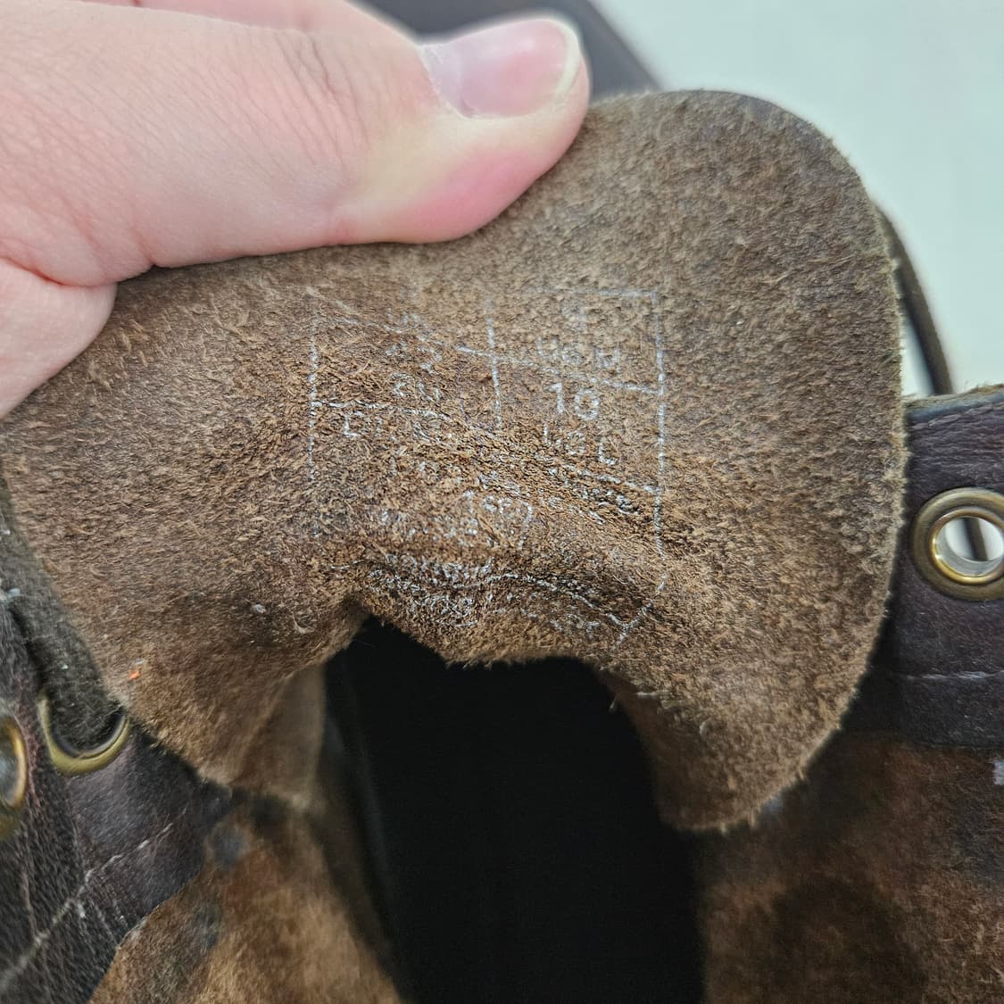 [9] 닥터마틴 8홀 컴뱃 워커 부츠 0120Y2 상품이미지9