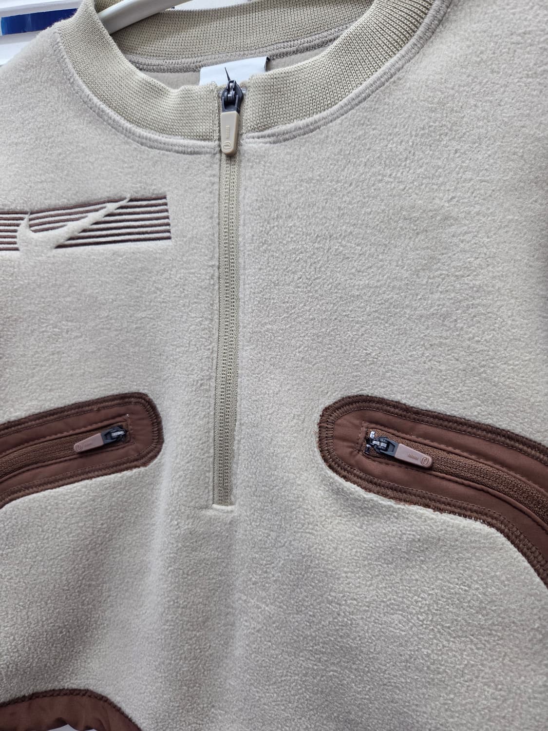 나이키 트래비스스캇 풀오버 크루 스웻셔츠 상품이미지3