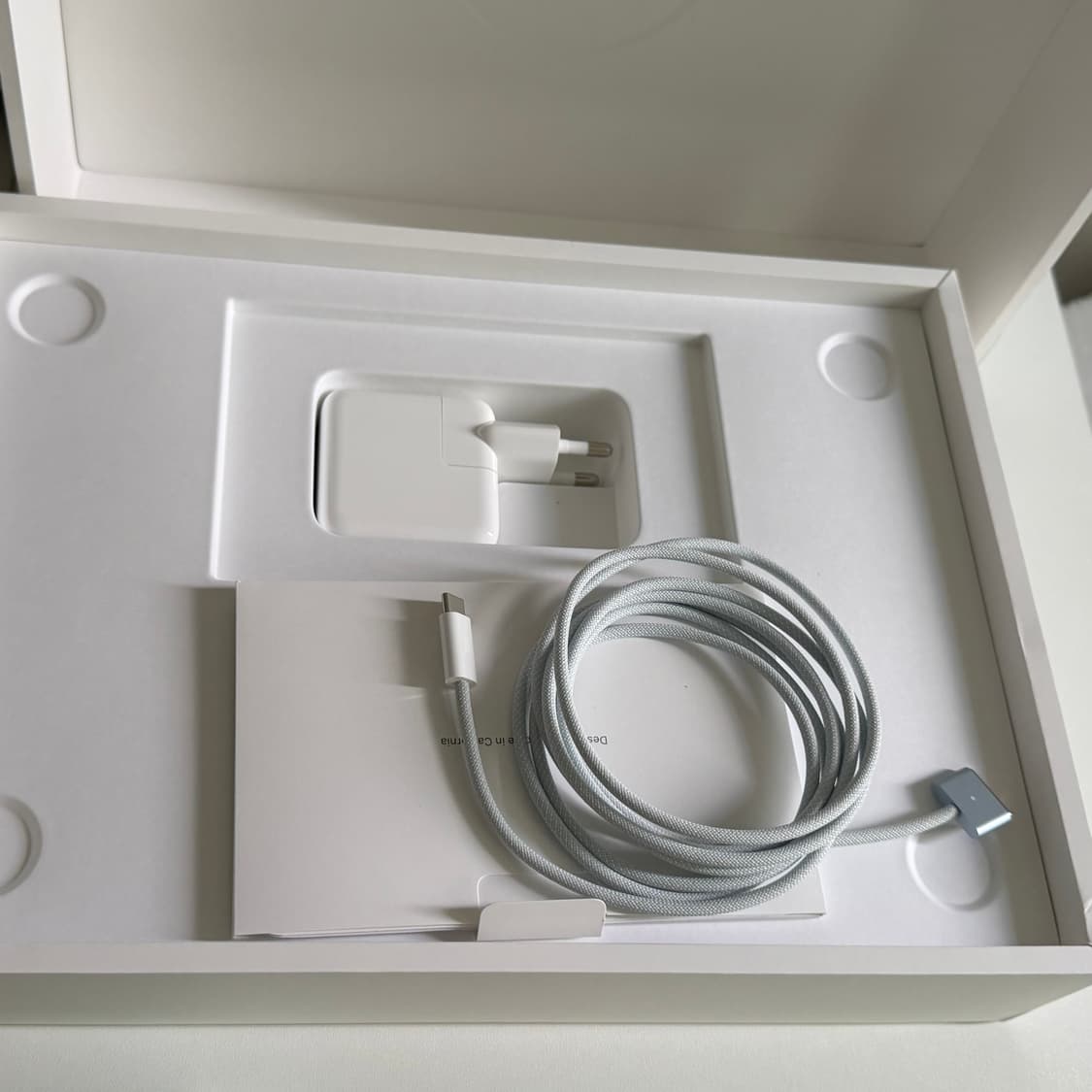 새상품급 맥북 에어 M4 13인치 16GB 512GB 스카이블루 판매 상품이미지2