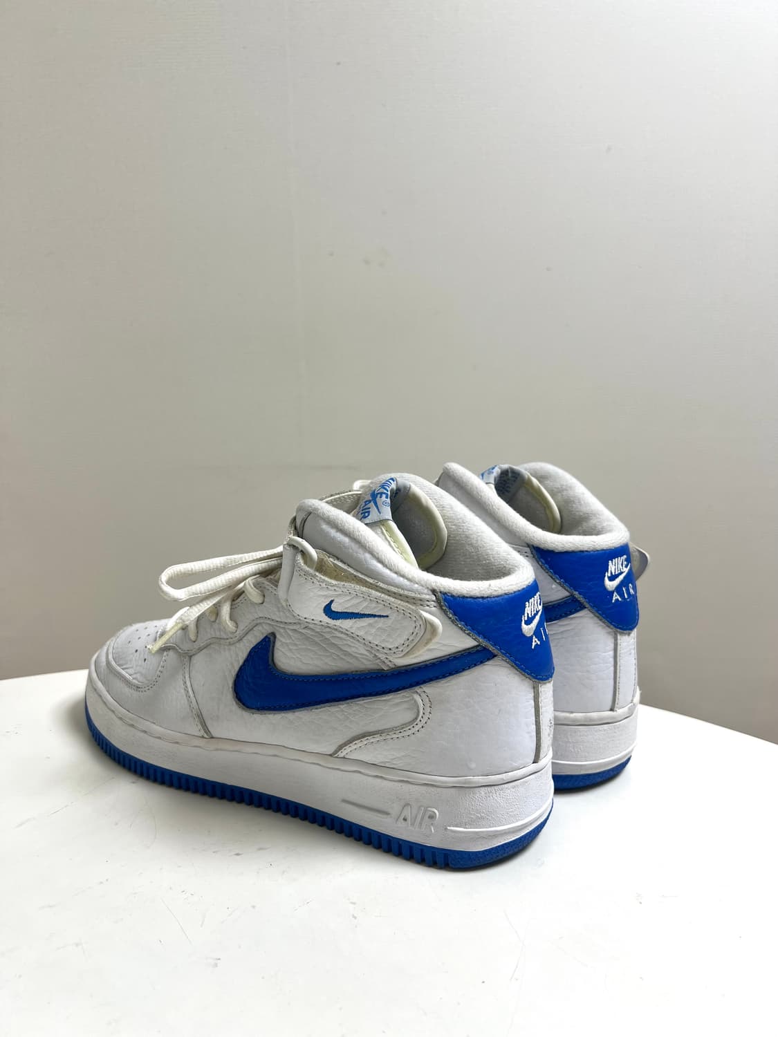 [275] 나이키 에어 포스 원 미드 흰파 쭈글이가죽 상품이미지4