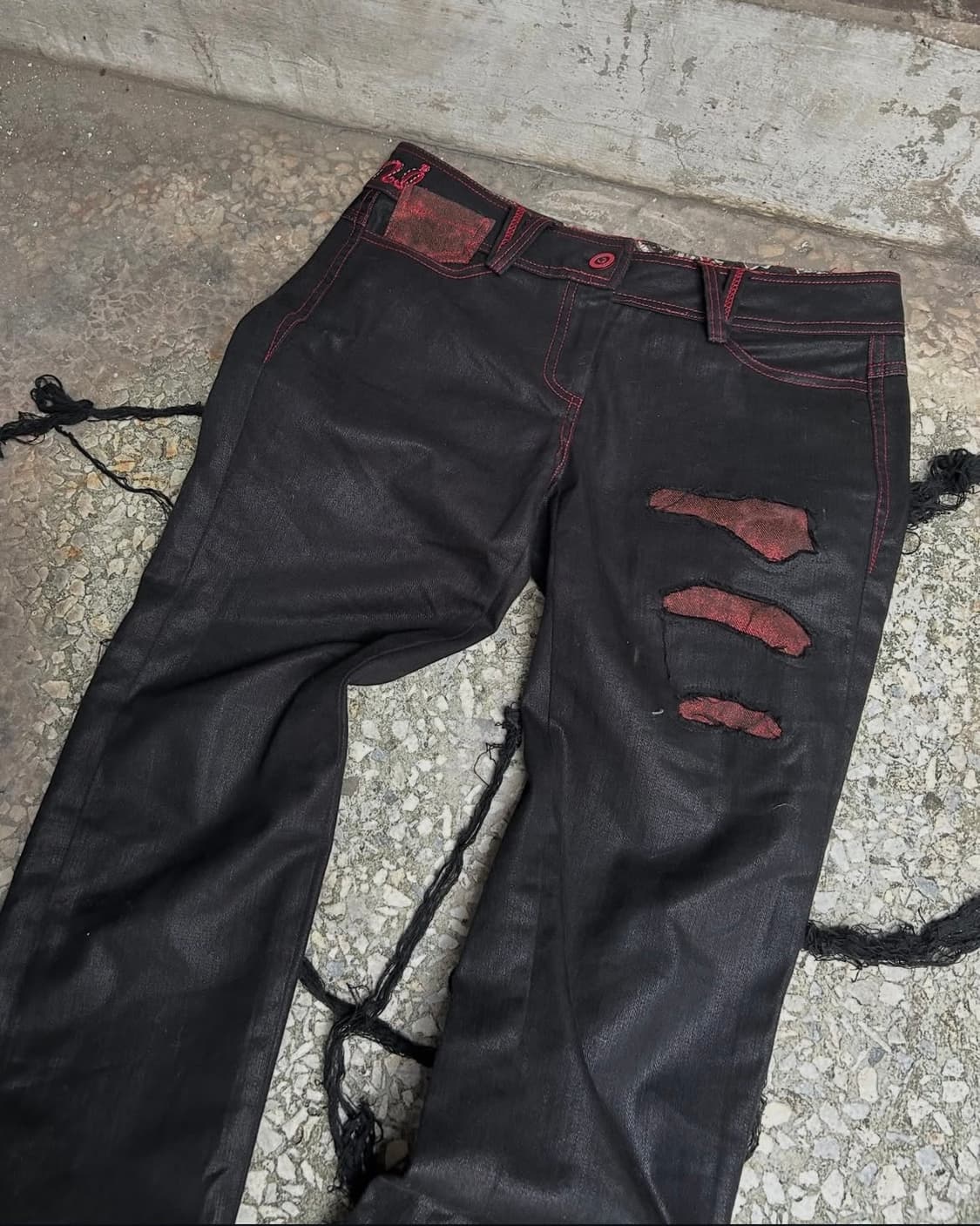 2000s vtg 펑크 데미지 코팅 블랙 슬림핏 팬츠  상품이미지3