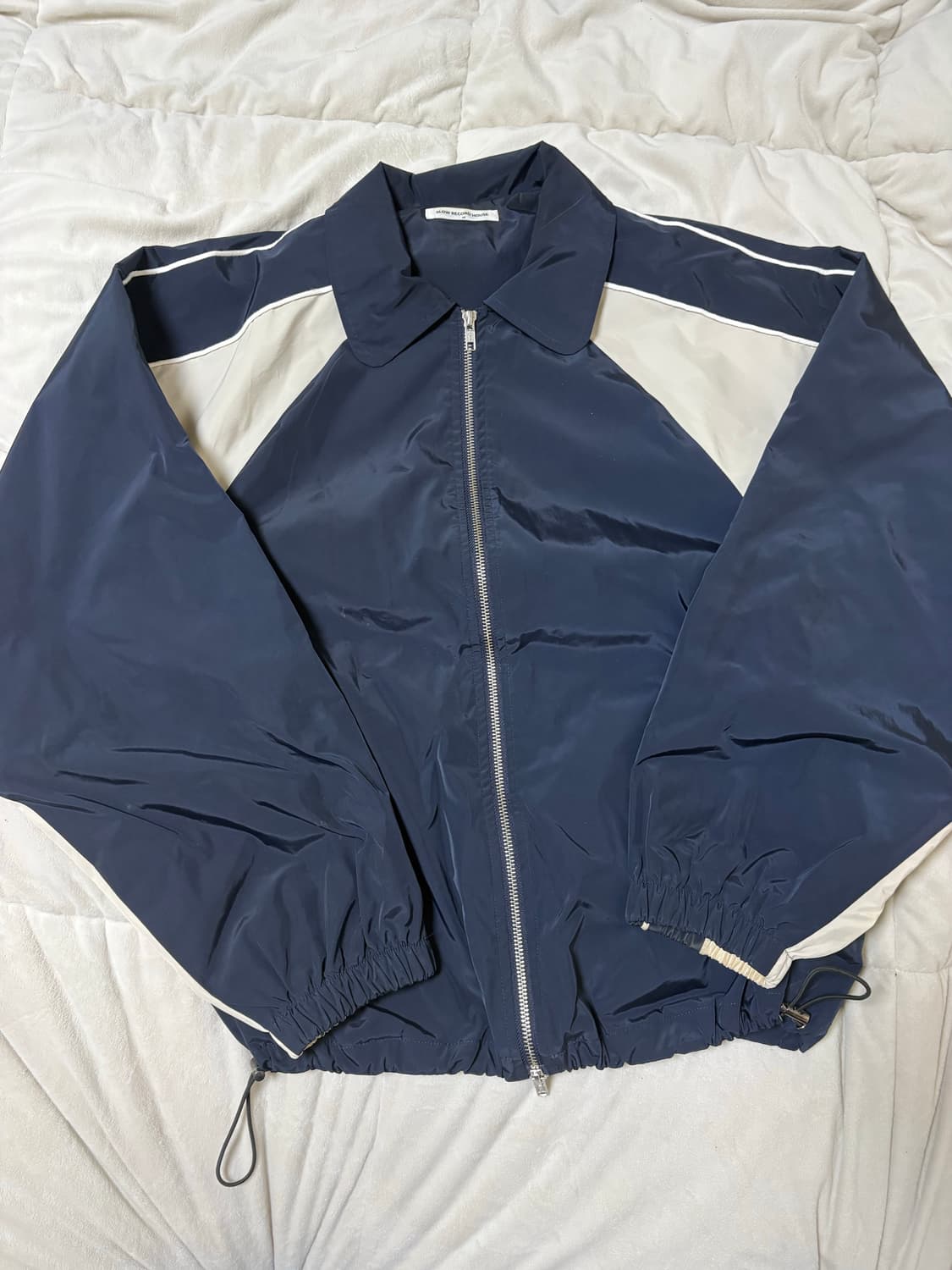 슬로우 레코즈 하우스 바람막이 상품이미지2