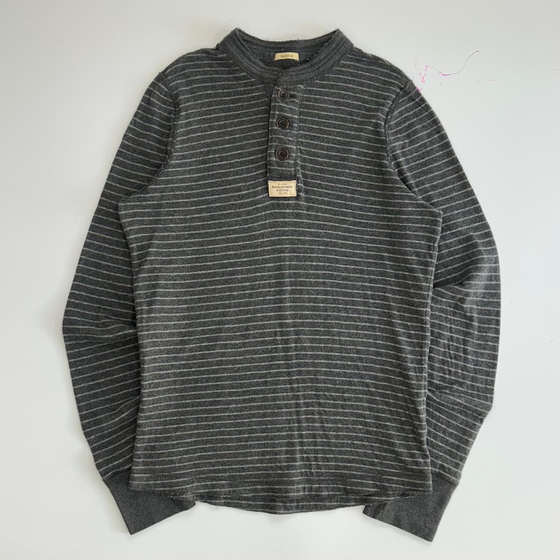 Abrcrombie 아베크롬비 그레이 스트라이프 헨리넥 롱슬리브 상품이미지3