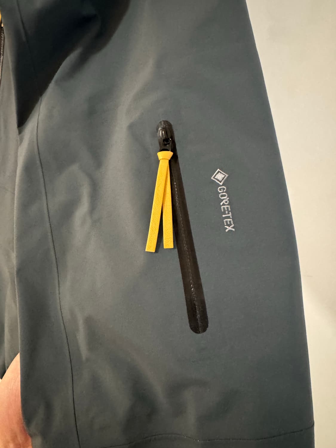 아크테릭스X질샌더 L SIZE 상품이미지3