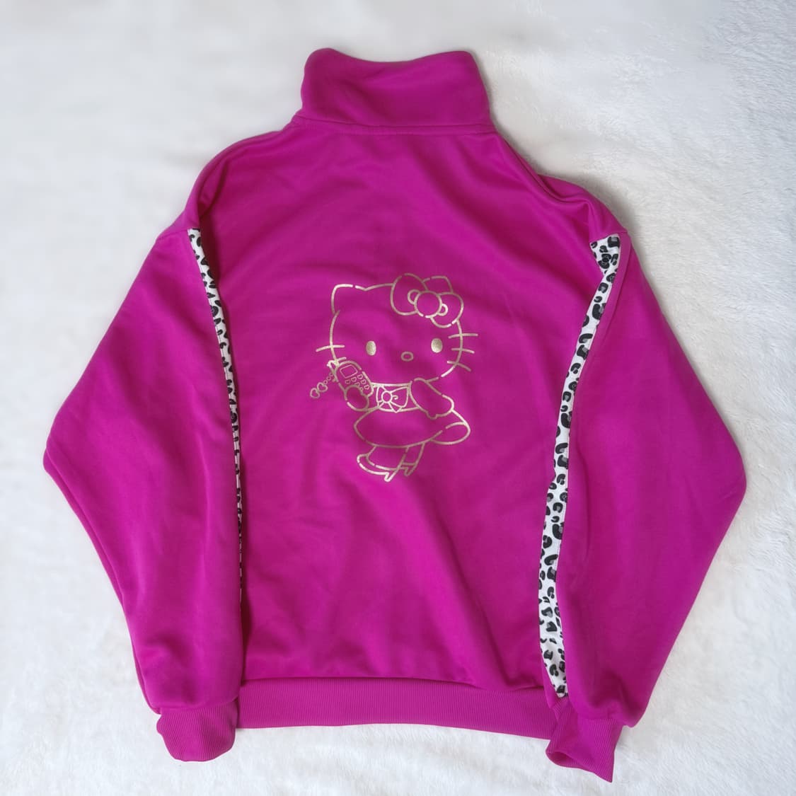 Hello Kitty 헬로키티 50주년 호피 대장 져지 ≽^•⩊•^≼ 상품이미지3