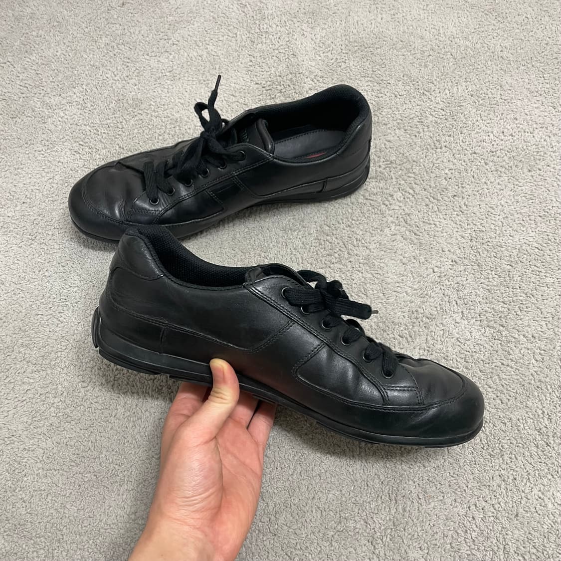 265) 프라다 스포츠 레더 사이드 메탈 로고 스니커즈 신발 상품이미지3