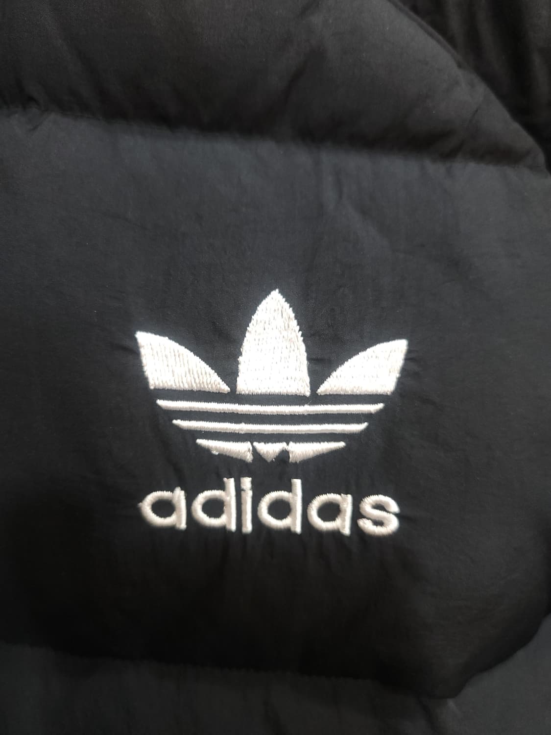 아디다스 슈퍼스타 오리털 숏패딩 점퍼
​
 상품이미지3