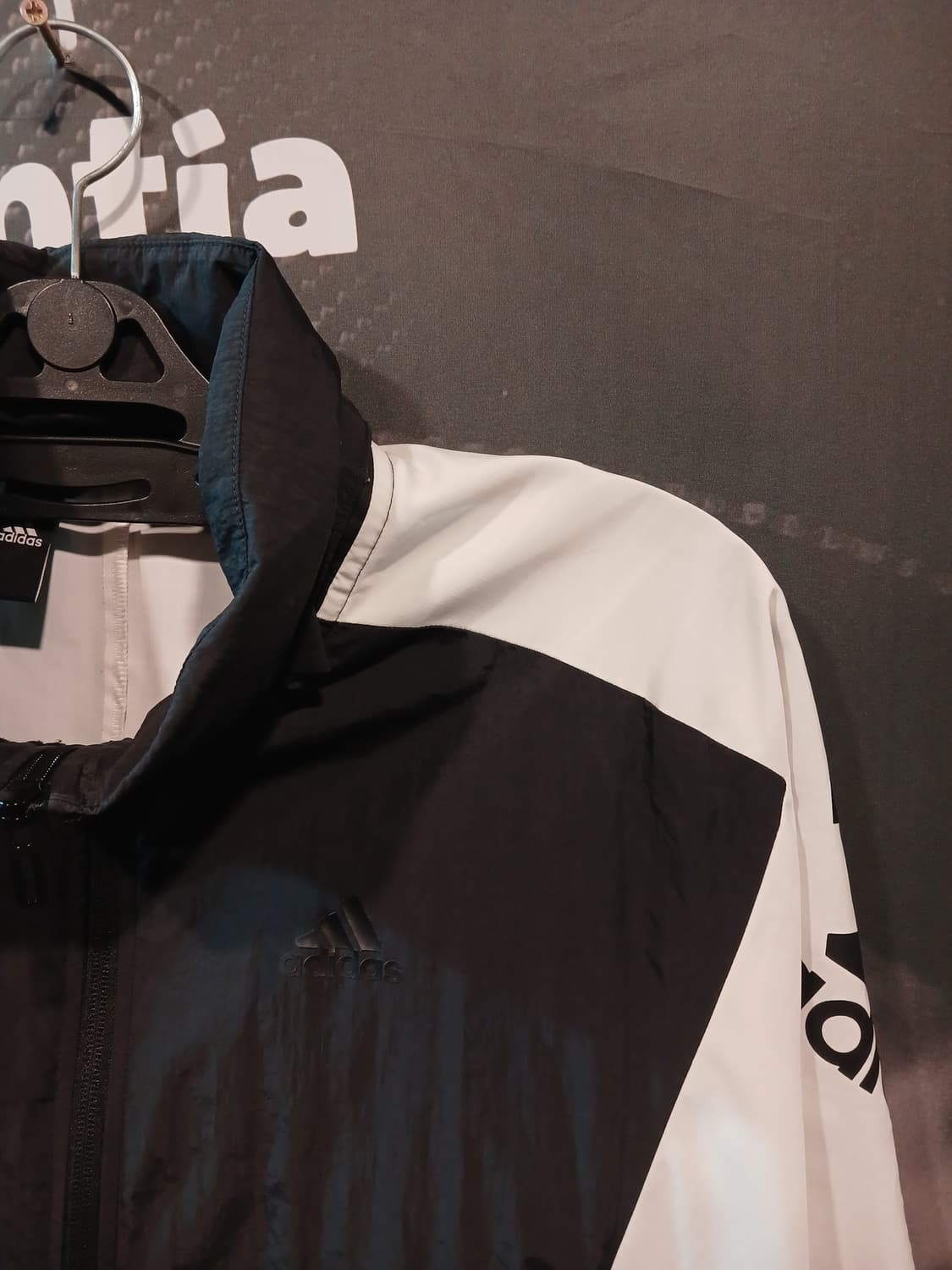 아디다스 우븐 블록 자켓 상품이미지2