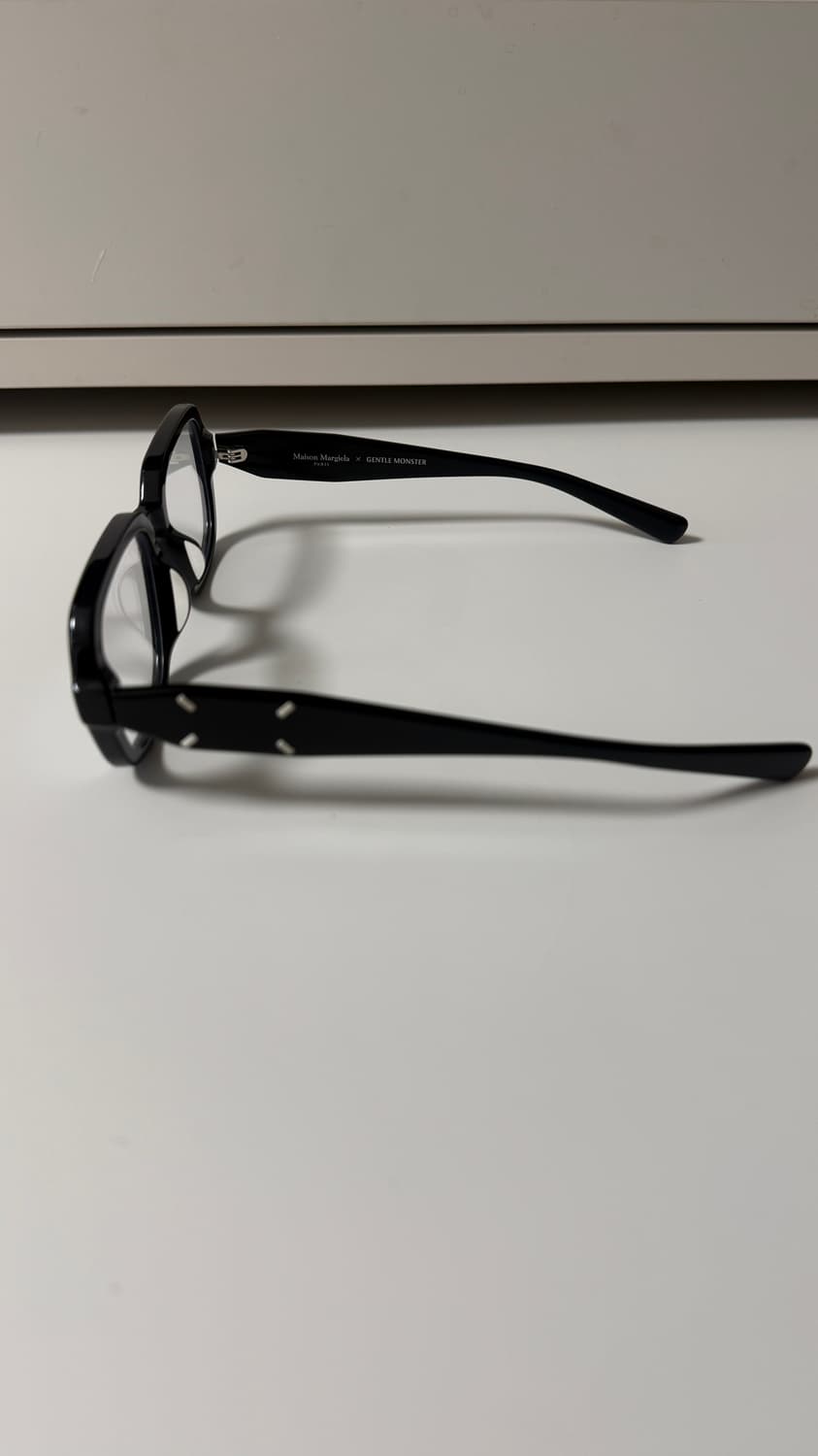 젠틀몬스터 x 마르지엘라 MM114 블랙 상품이미지4