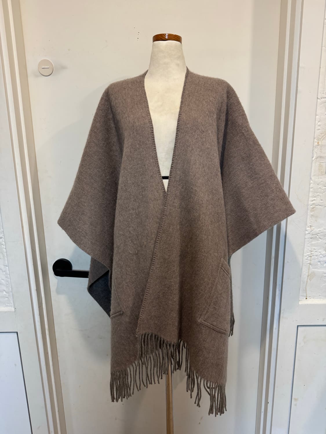 snobby sheep 스노비쉽 케이프 상품이미지1