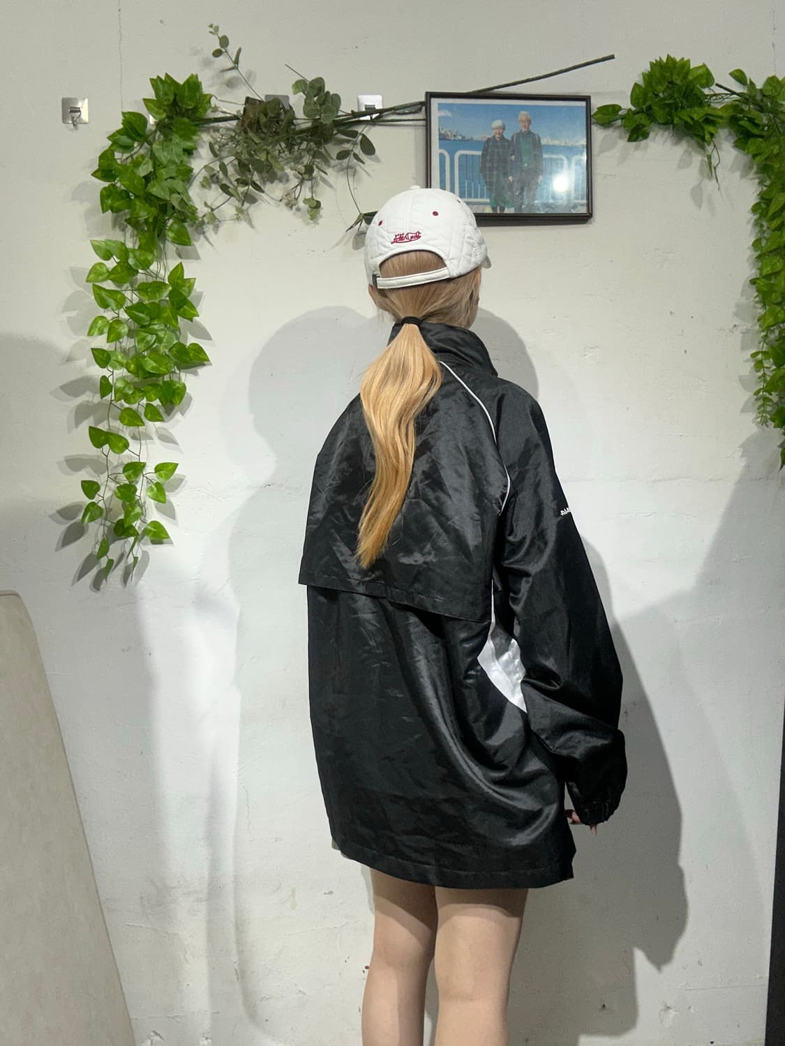 아식스 블랙 화이트 로고 바람막이 자켓 L 상품이미지3