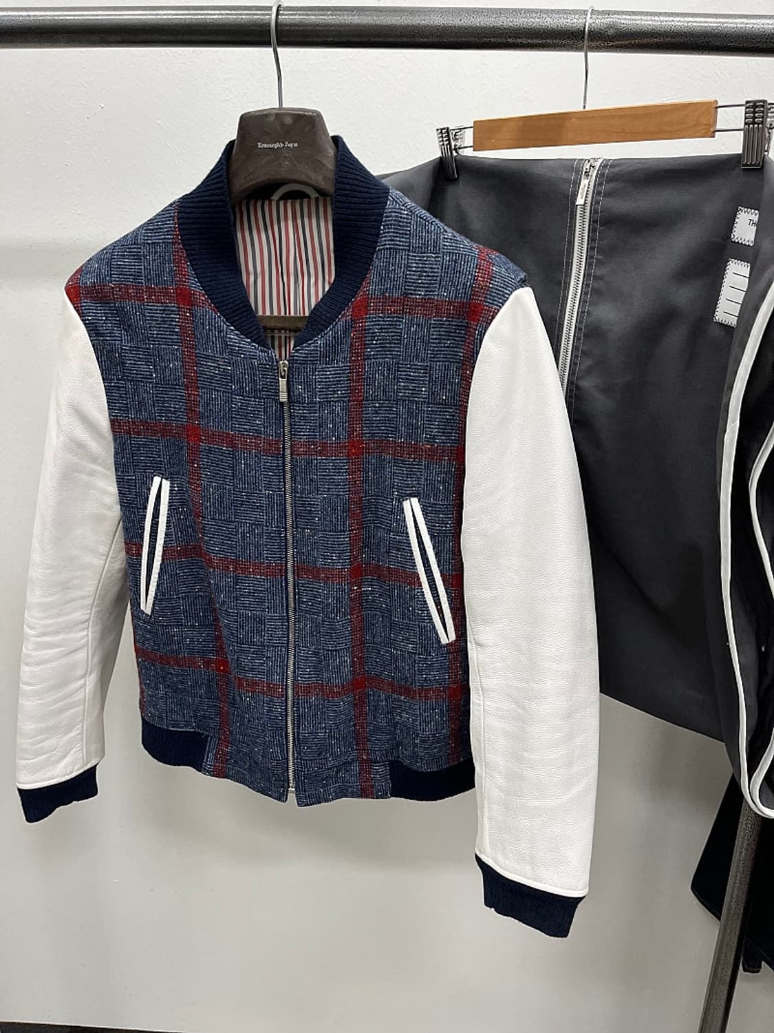 슬림100) 톰브라운 레더 바시티  상품이미지1