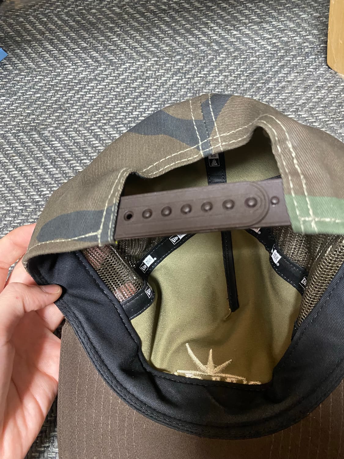 썬러브x뉴에라 캡모자 라이즈 소희 착용 상품이미지3