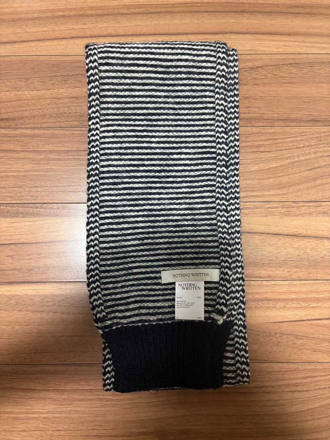 낫띵리튼 머플러 택 제거 새상품 상품이미지1