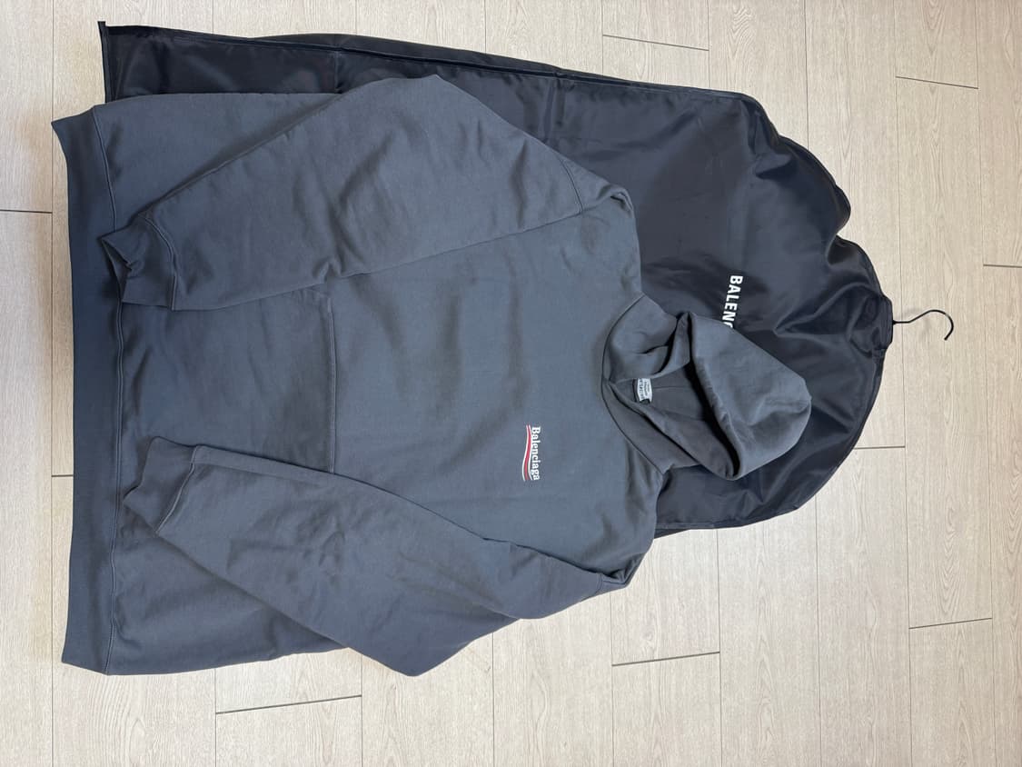 발렌시아가 웨이브로고 자수 후드티 새상품급 판매 상품이미지1