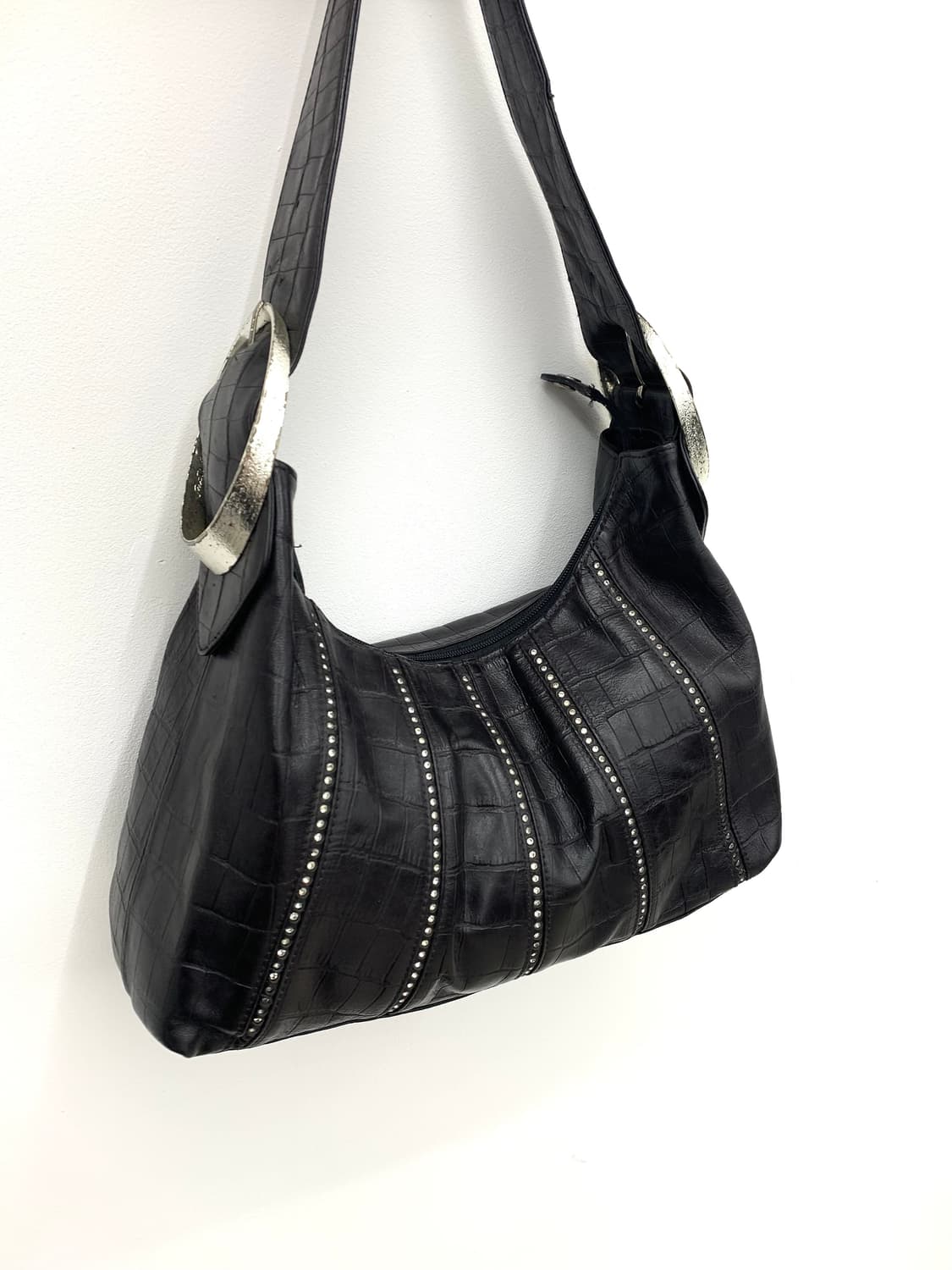 Bangle cubic detail leather shoulder bag 상품이미지3