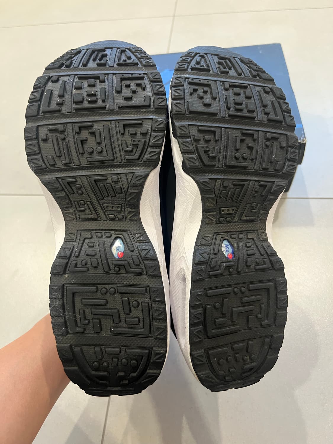 나이키 꼼데 선더 맥스 블랙화이트 M275 상품이미지5