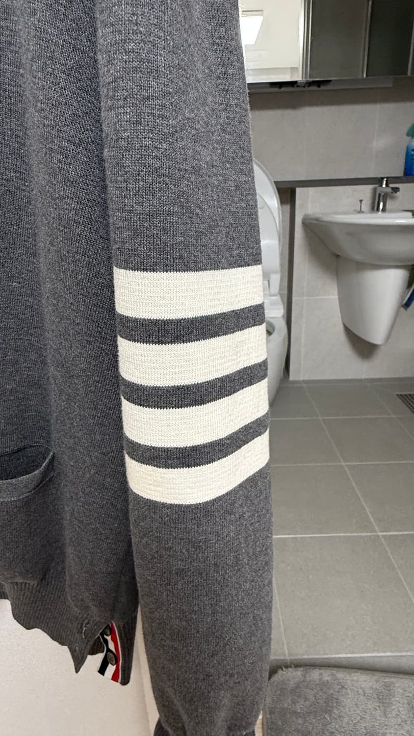 [5] 톰브라운 밀라노스티치 가디건 그레이 상품이미지4