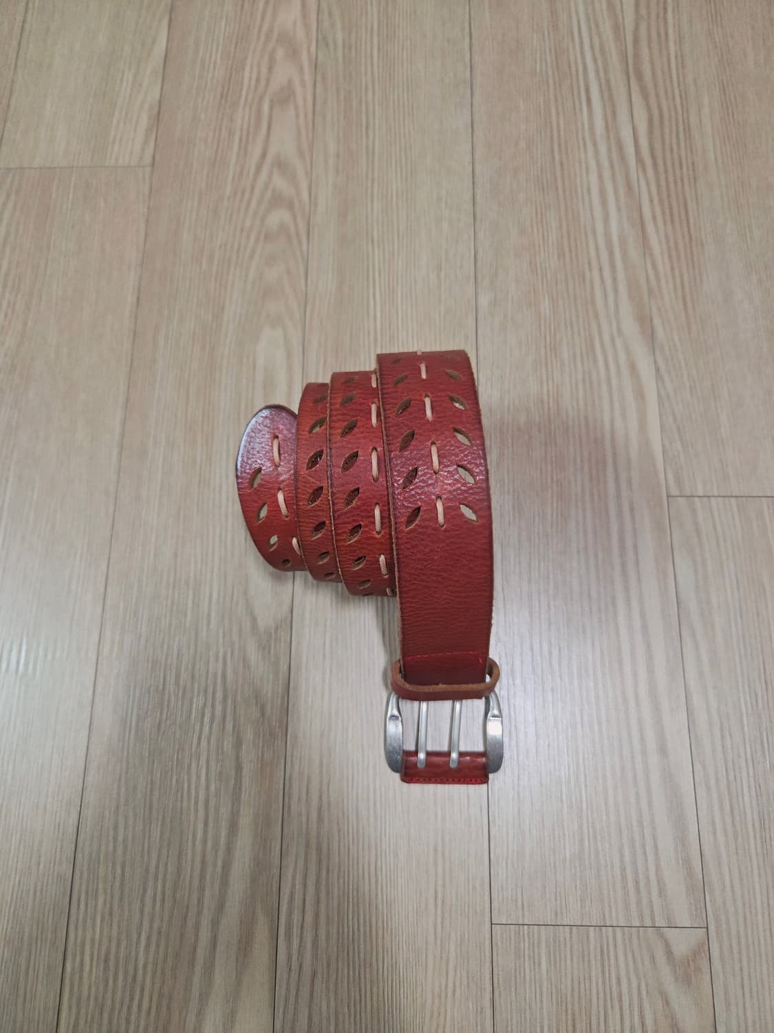 핸드워크 브릭 컬러 레더 펀칭 벨트 상품이미지1