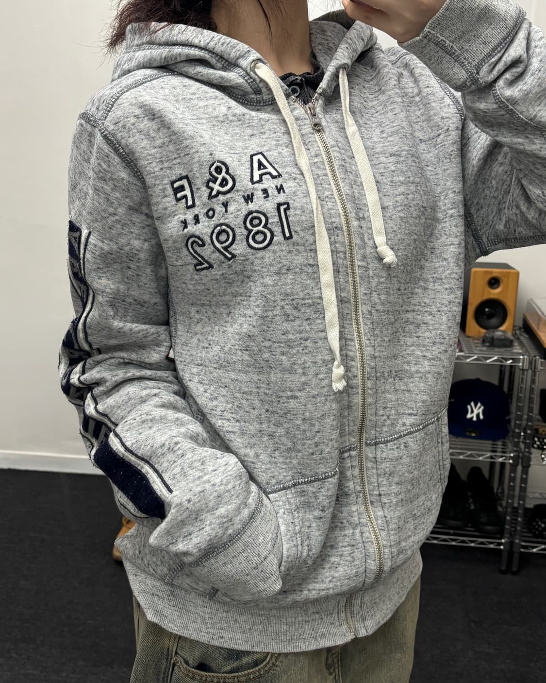 아베크롬비 스펠로고 보카시 니트 후드집업 상품이미지1