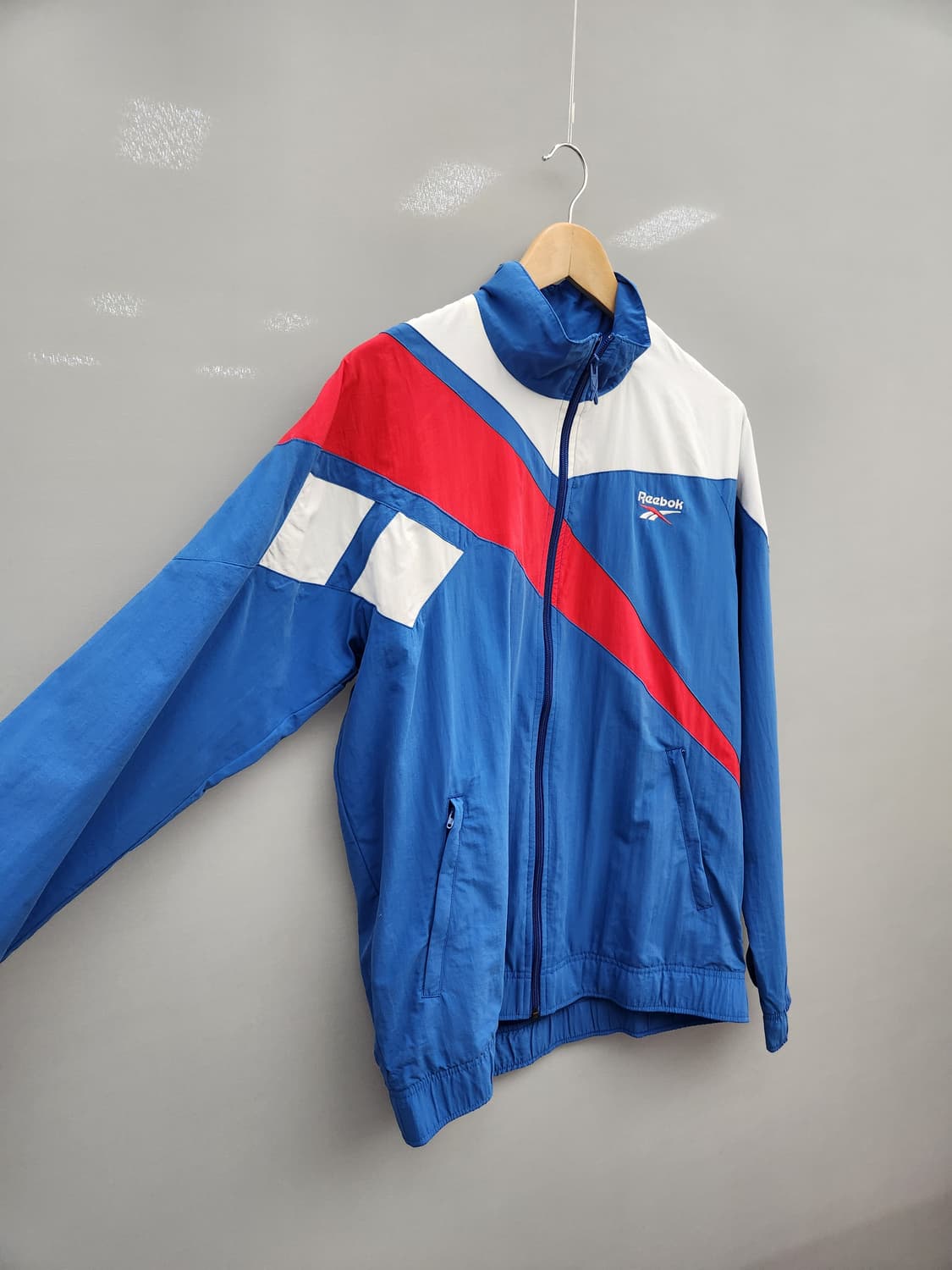 리복 블루 레드 화이트 배색 빅로고 올드스쿨 집업 상품이미지2