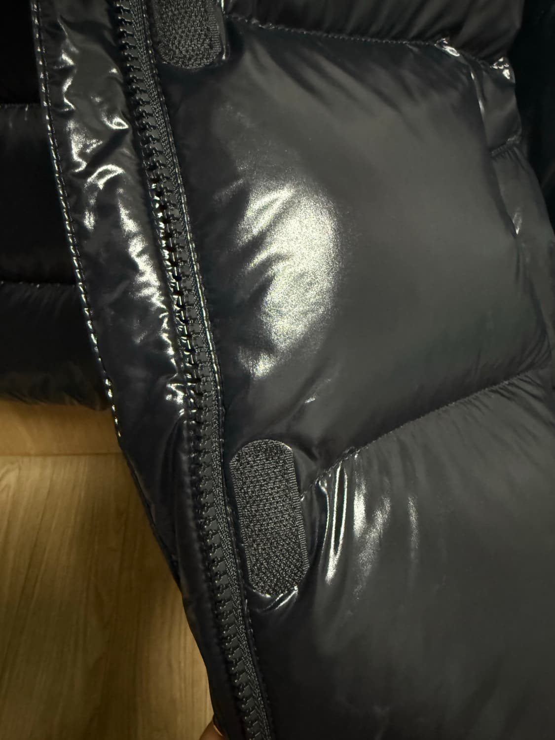 노스페이스 여성 글로시 숏 다운 패딩 M 상품이미지4