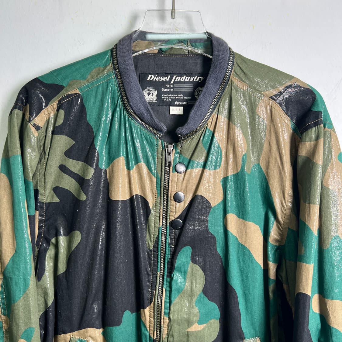 Diesel 디젤 카모플라쥬 유광 봄버 자켓 L 상품이미지4