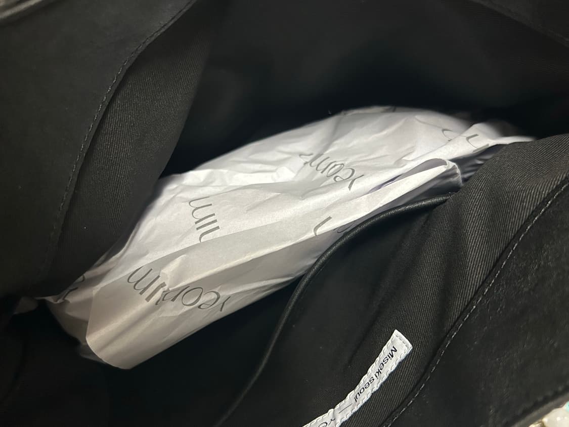 여밈 x 미세키서울 퍼프 백 puff bag  (도트 블랙) 상품이미지4
