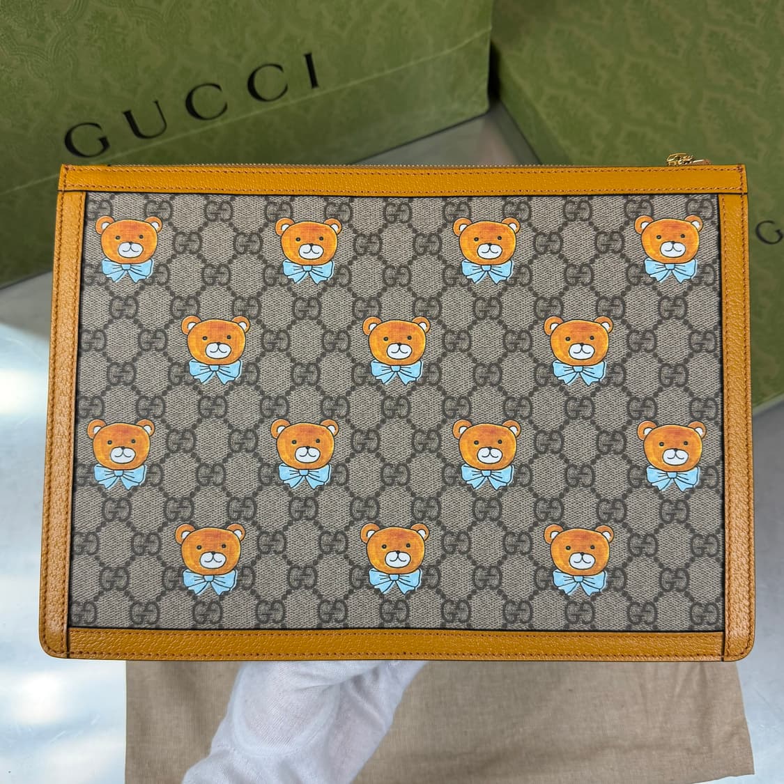 [리오브] 구찌 X 카이 GG 슈프림 포트폴리오 클러치 상품이미지3