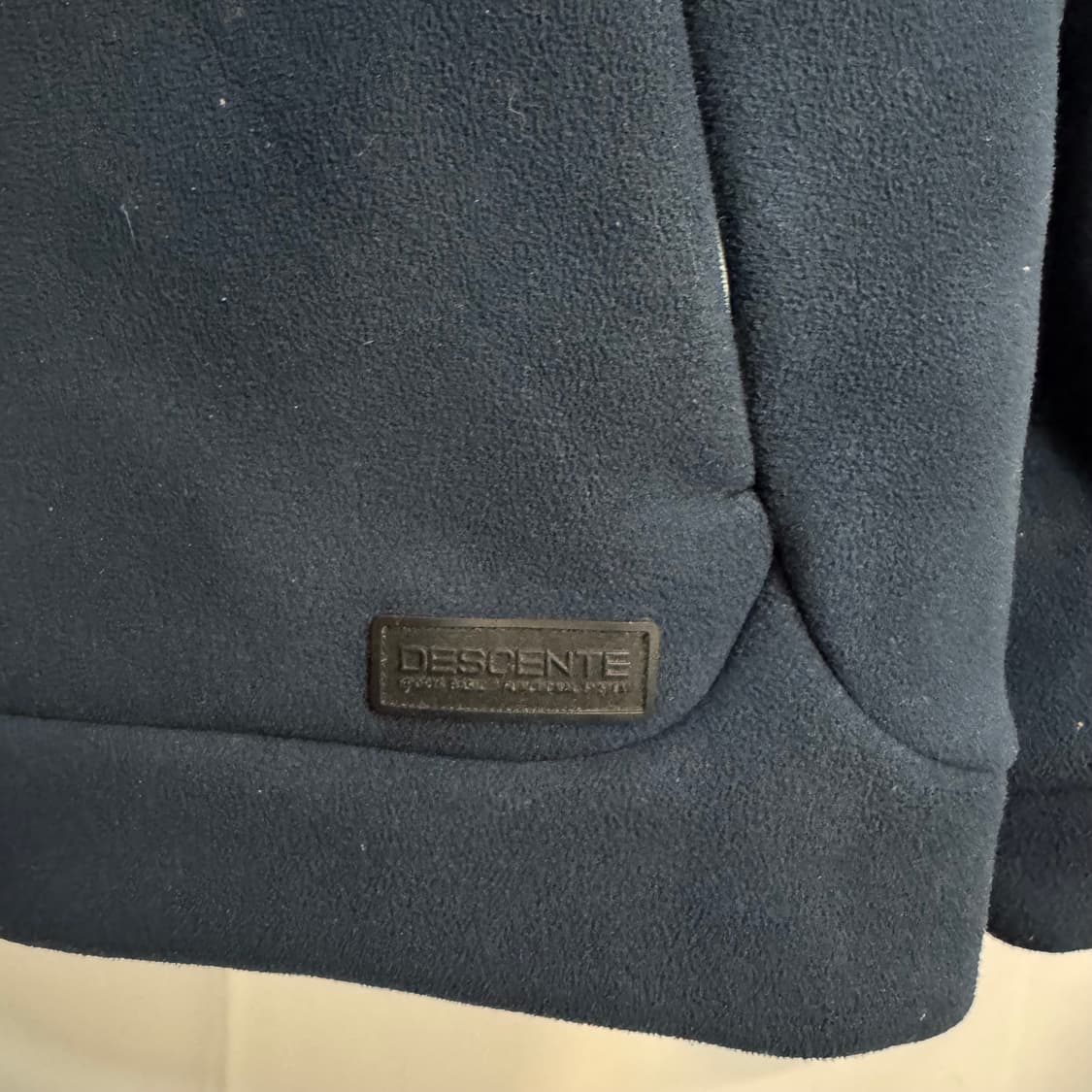 데상트 기모안감 스웻 후드집업 상품이미지4