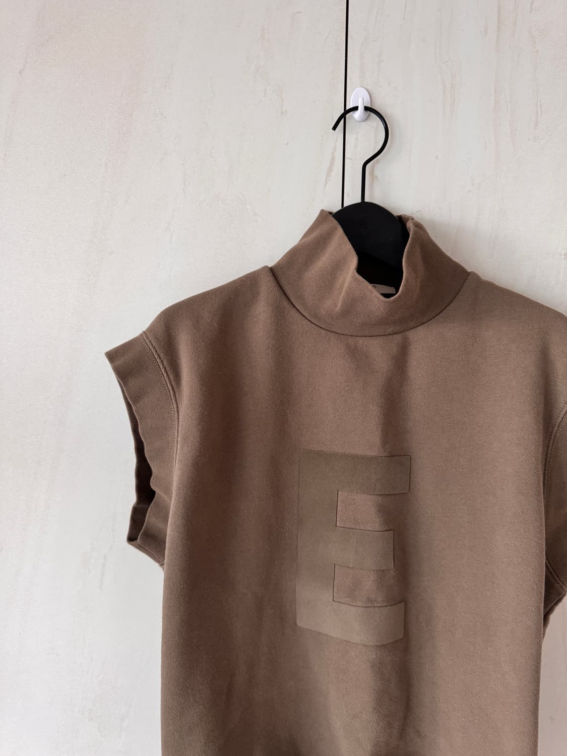 새상품 피어오브갓 ESSENTIALS터틀넥 민소매 티셔츠 XXS(44,5 상품이미지7