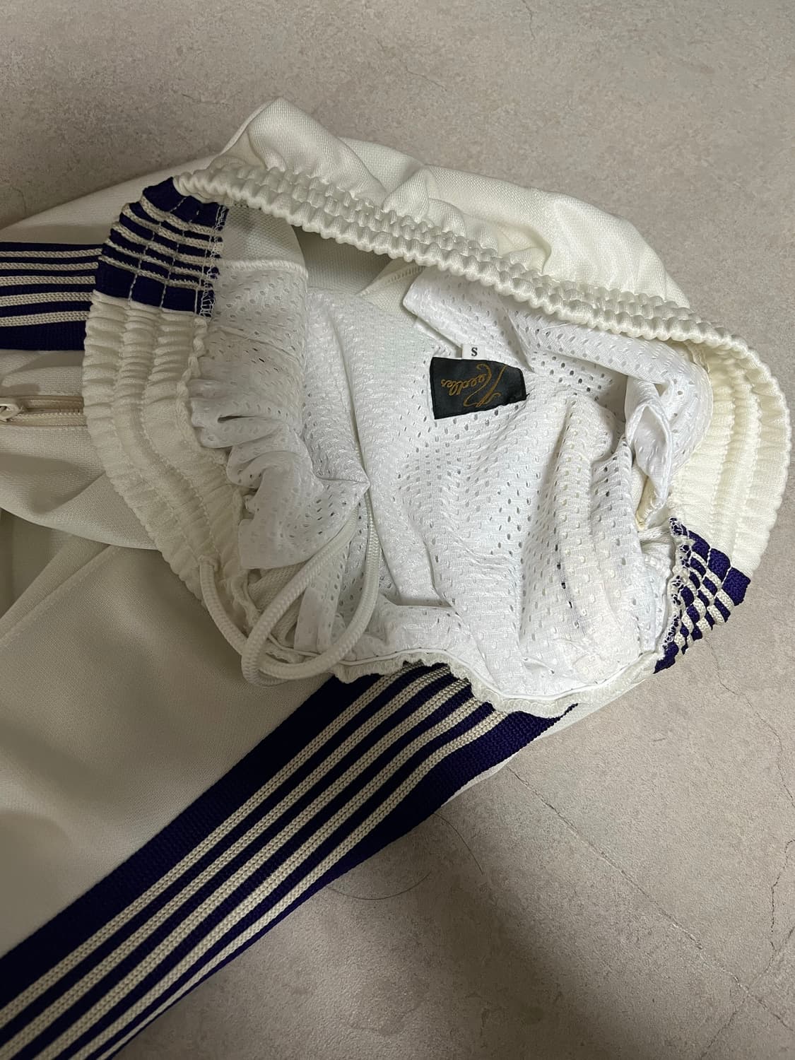 니들스 폴리 스무스 부츠컷 트랙 팬츠 아이스화이트(S) 상품이미지5