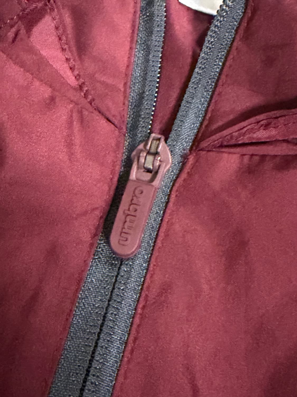 엄브로 맨시티 구형 바람막이 상품이미지6